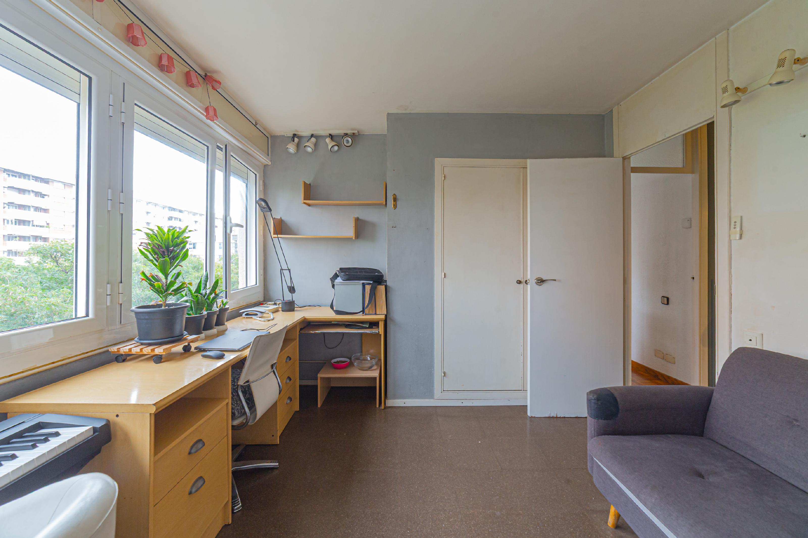 Imagen 13 Piso en venta en Barcelona / Av. Xile - Club Esportiu Laietà