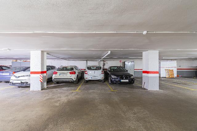 Imagen 36 Inmueble 300310 - Piso en venta en Barcelona / Av. Xile - Club Esportiu Laietà