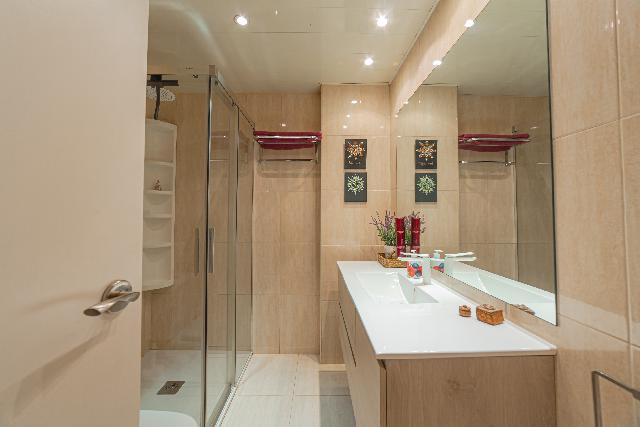 Imagen 4 Inmueble 300310 - Piso en venta en Barcelona / Av. Xile - Club Esportiu Laietà