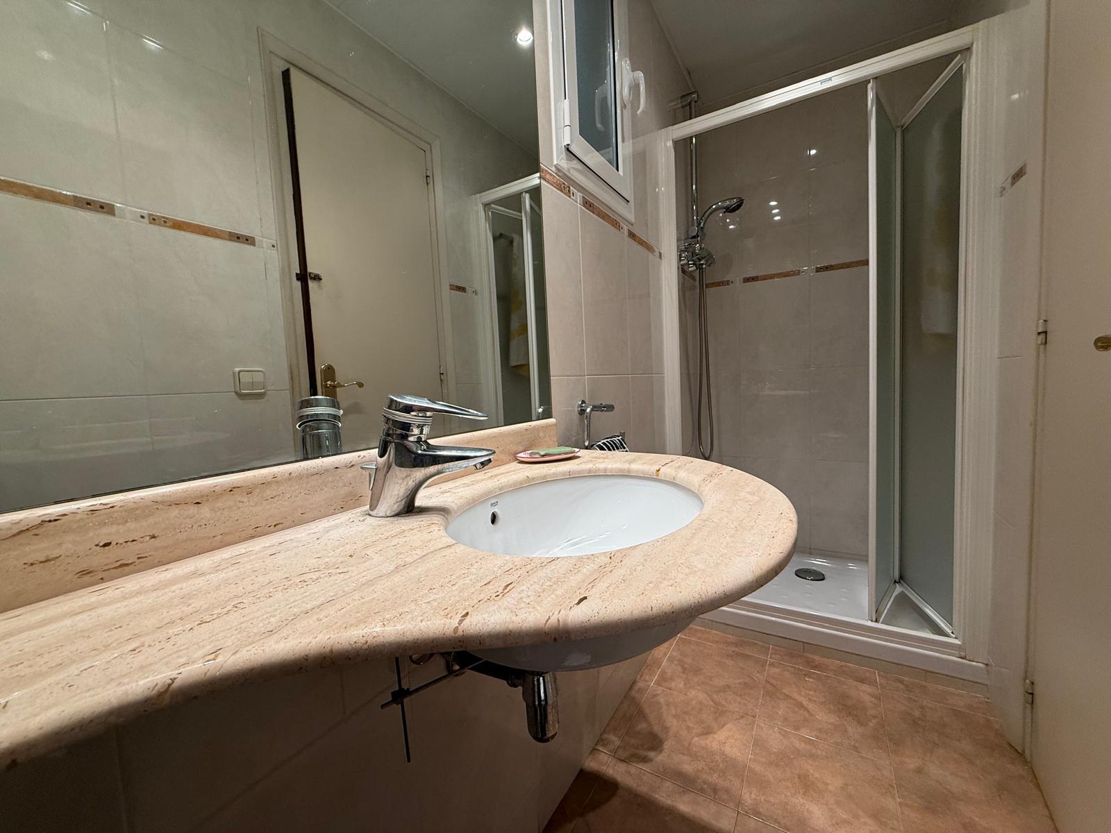 Imagen 10 Piso en venta en Barcelona / Gran Vía - Comte d´Urgell