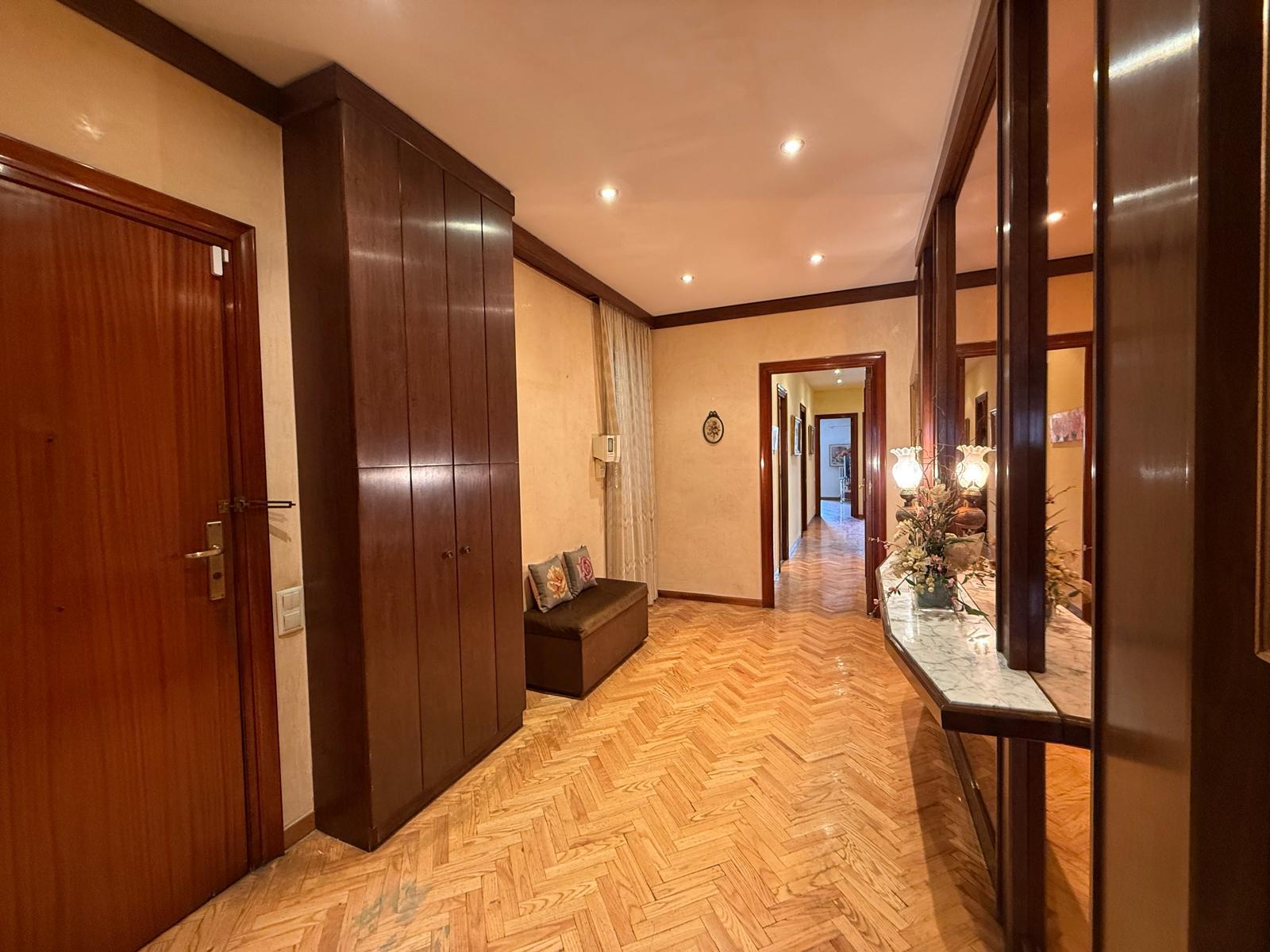 Imagen 29 Piso en venta en Barcelona / Gran Vía - Comte d´Urgell