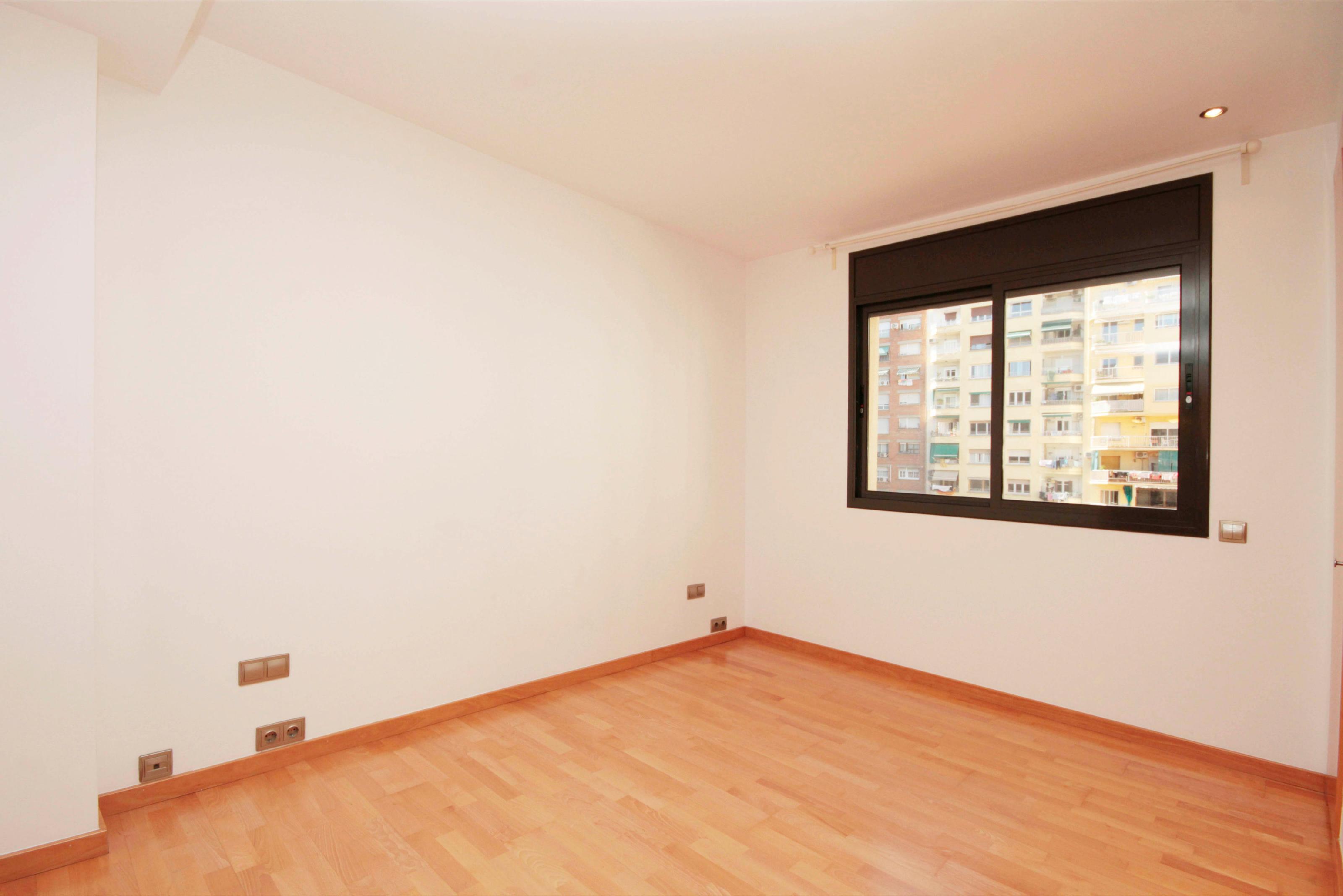 Imagen 5 Piso en venta en Barcelona / Manso - Viladomat