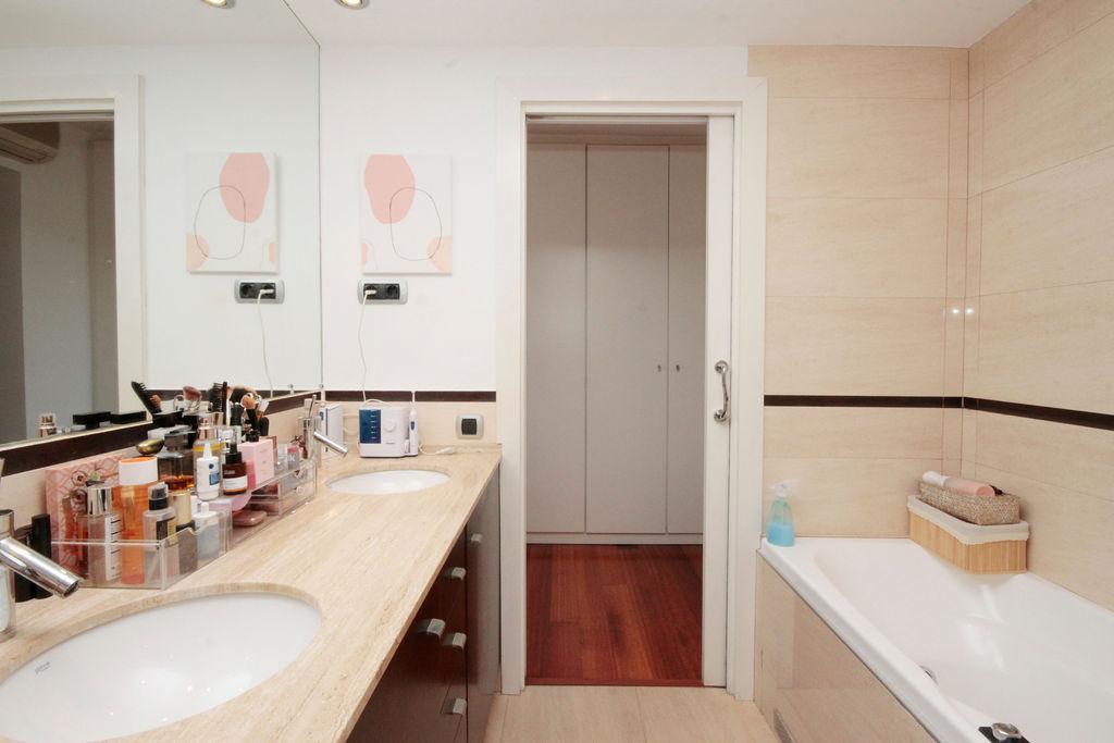 Imagen 20 Piso en venta en Barcelona / Av. Roma - Tarragona