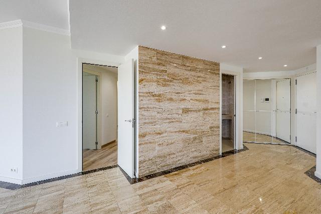 Imagen 12 Inmueble 300866 - Piso en venta en Barcelona / Passeig Taulat - En segunda línea de mar