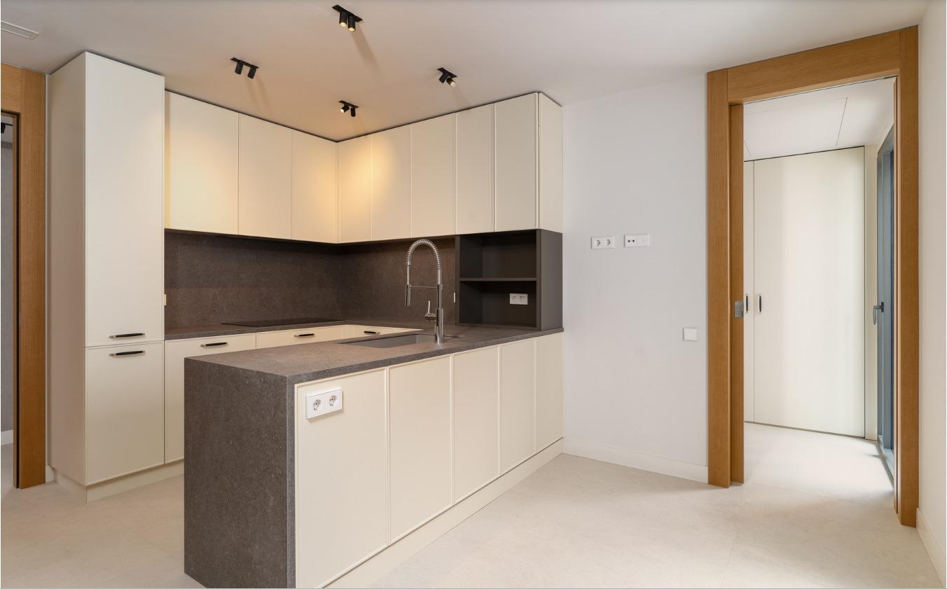 Imagen 8 Piso en venta en Barcelona / Santalo-Copèrnic