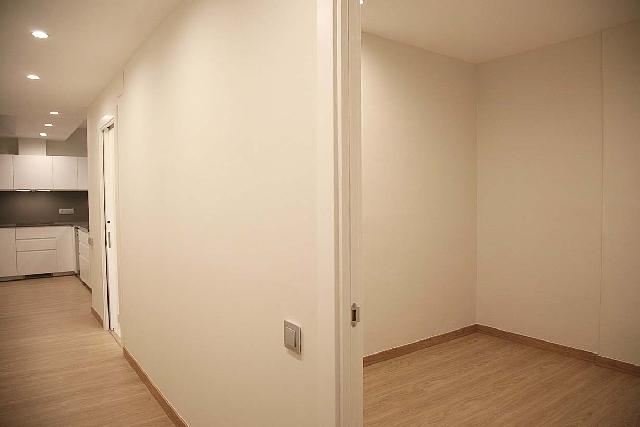 Imagen 3 Inmueble 299113 - Piso en venta en Barcelona / Entre Santaló y Avenir