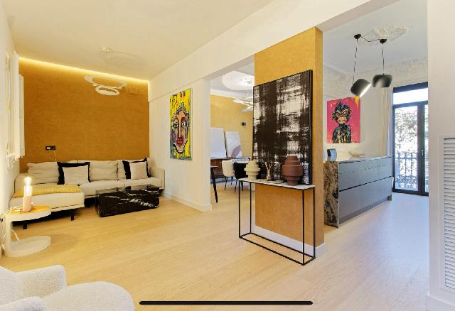 Imagen 2 Inmueble 299498 - Piso en venta en Barcelona / Junto teatro Goya