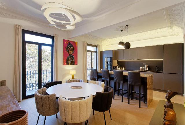 Imagen 1 Inmueble 299498 - Piso en venta en Barcelona / Junto teatro Goya