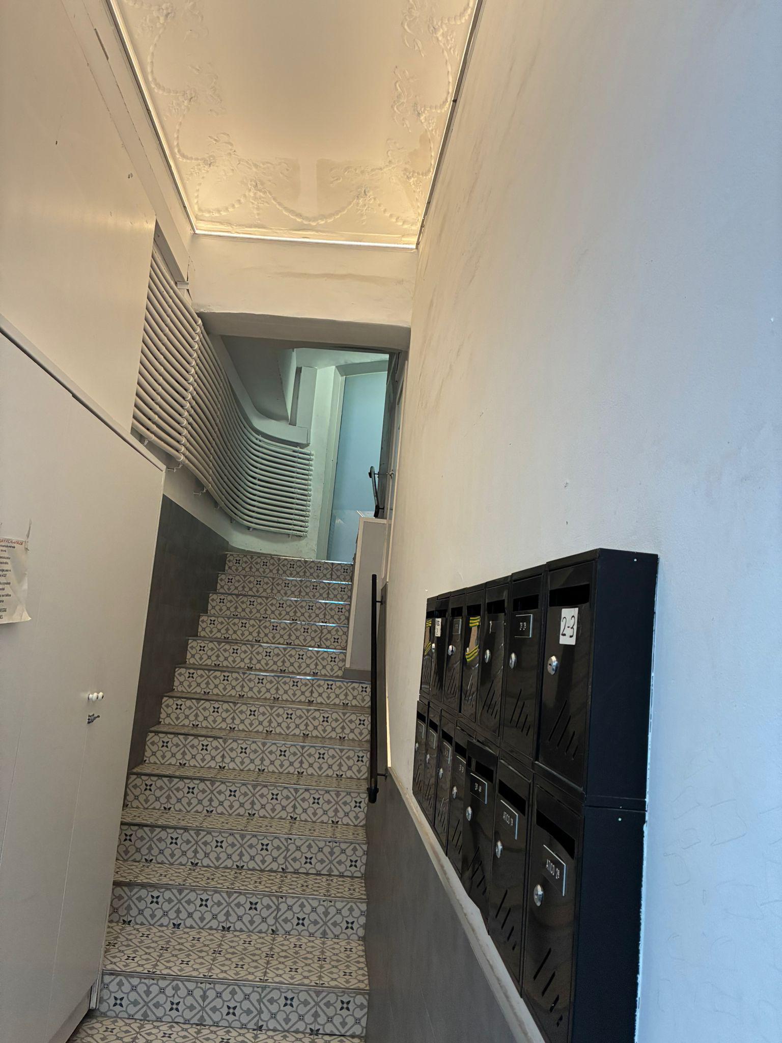 Imagen 7 Local Comercial en venta en Barcelona / Nou de la Rambla-Avinguda del Paral.lel