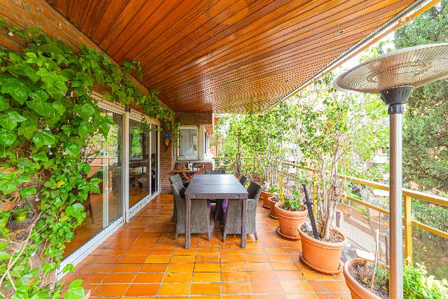Imagen 2 Inmueble 299610 - Piso en venta en Barcelona / Tres Torres - Calatrava