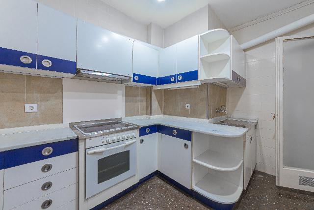 Imagen 4 Inmueble 299661 - Piso en venta en Barcelona / Próximo al Camp Nou
