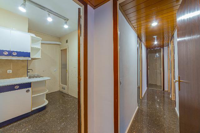 Imagen 17 Inmueble 299661 - Piso en venta en Barcelona / Próximo al Camp Nou