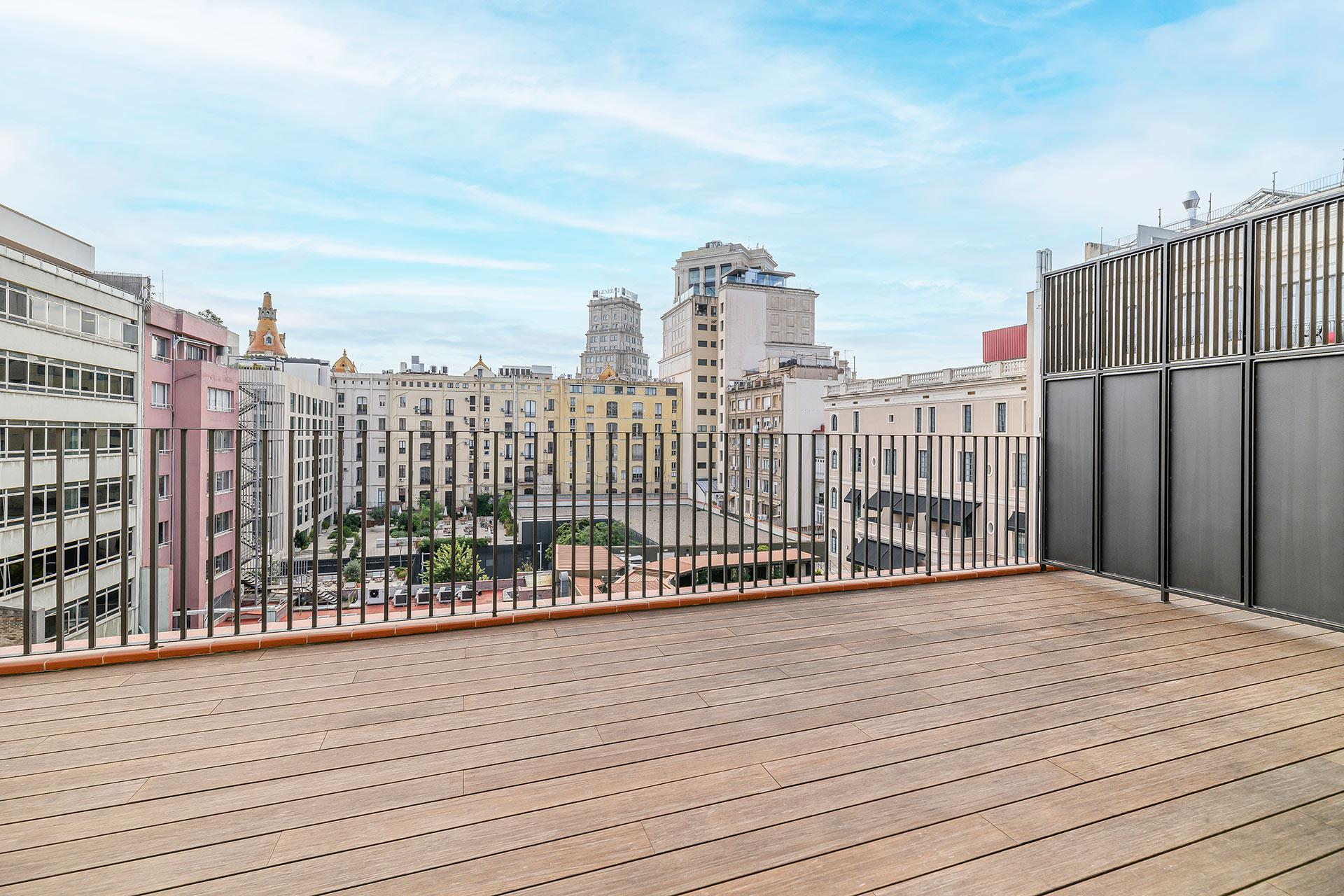 Imagen 1 Ático en venta en Barcelona / Pau Claris- Gran Via