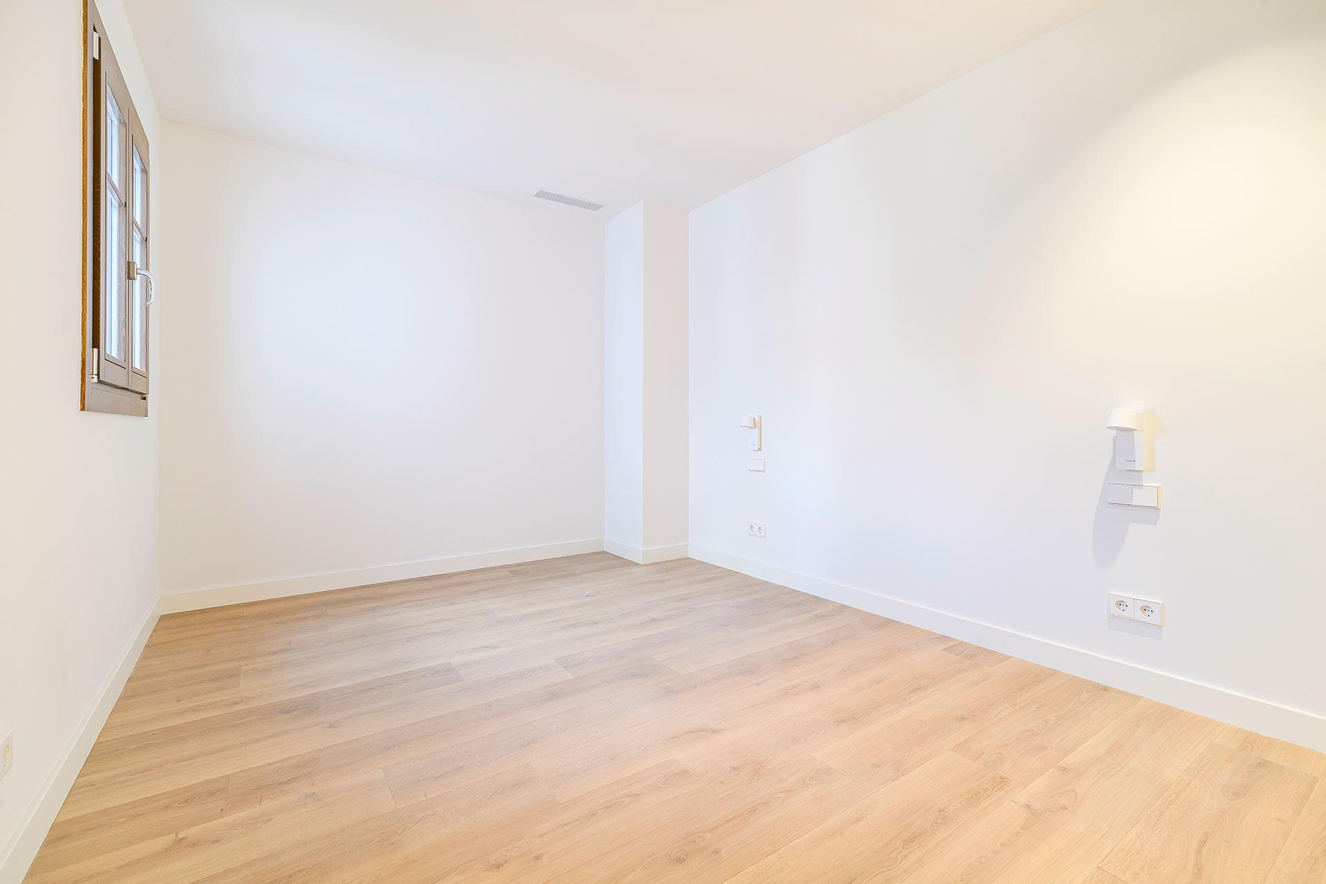 Imagen 29 Ático en venta en Barcelona / Pau Claris- Gran Via