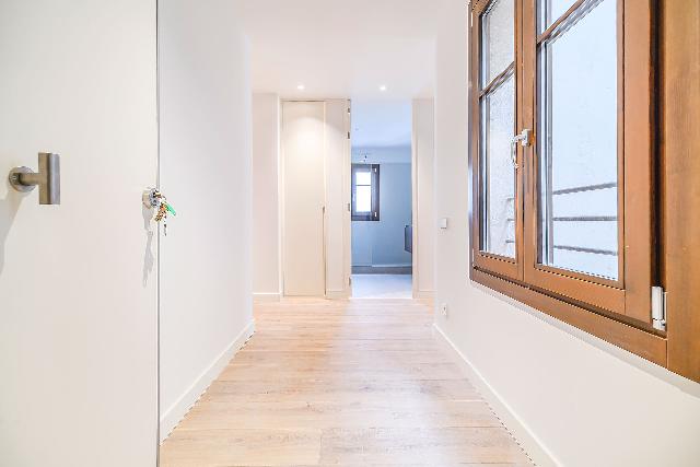 Imagen 16 Inmueble 299720 - Ático en venta en Barcelona / Pau Claris- Gran Via