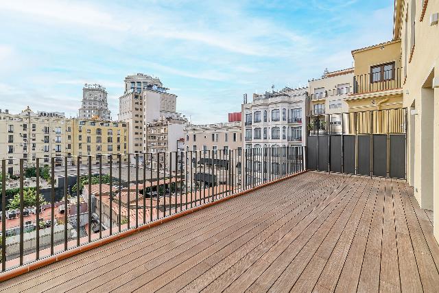 Imagen 15 Inmueble 299720 - Ático en venta en Barcelona / Pau Claris- Gran Via