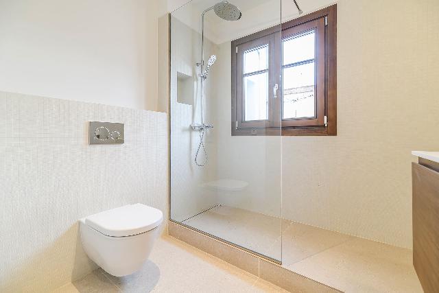 Imagen 30 Inmueble 299720 - Ático en venta en Barcelona / Pau Claris- Gran Via