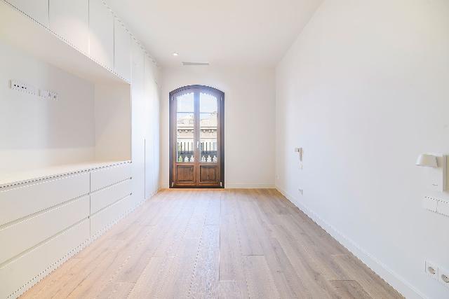 Imagen 20 Inmueble 299720 - Ático en venta en Barcelona / Pau Claris- Gran Via