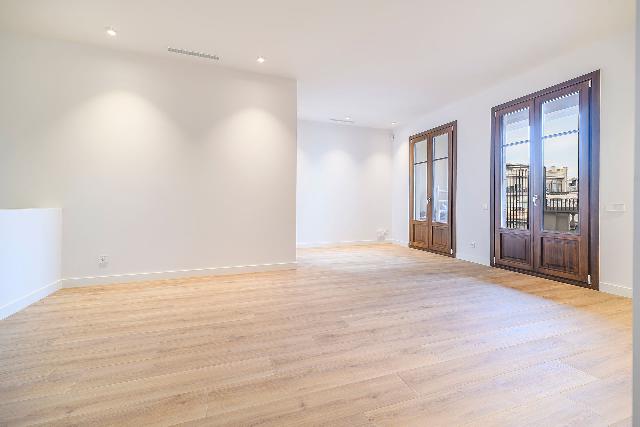 Imagen 18 Inmueble 299721 - Dúplex en venta en Barcelona / Pau Claris - Gran Via 