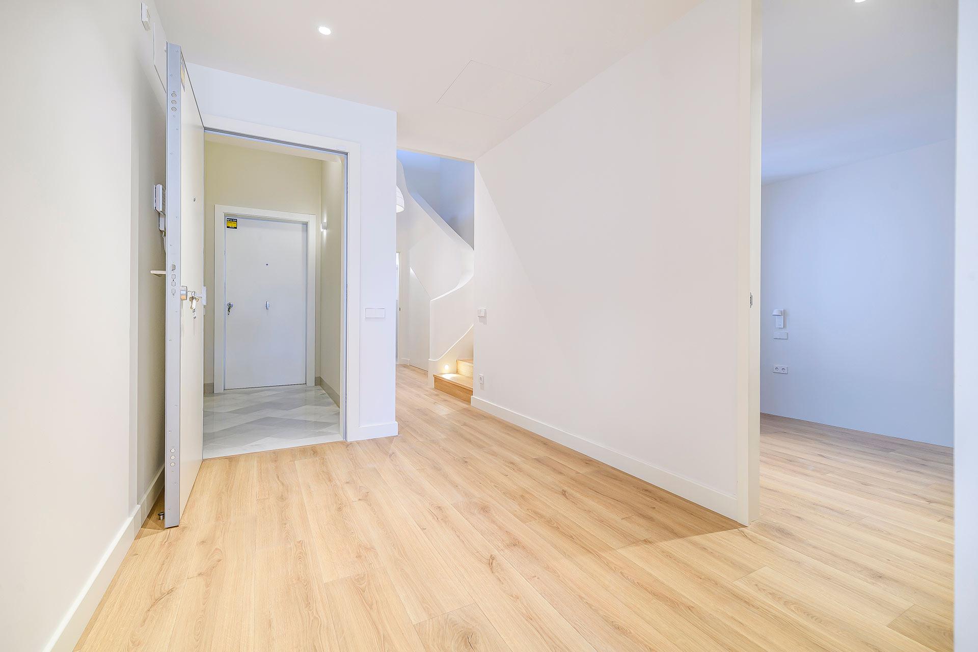 Imagen 5 Dúplex en venta en Barcelona / Pau Claris - Gran Via 