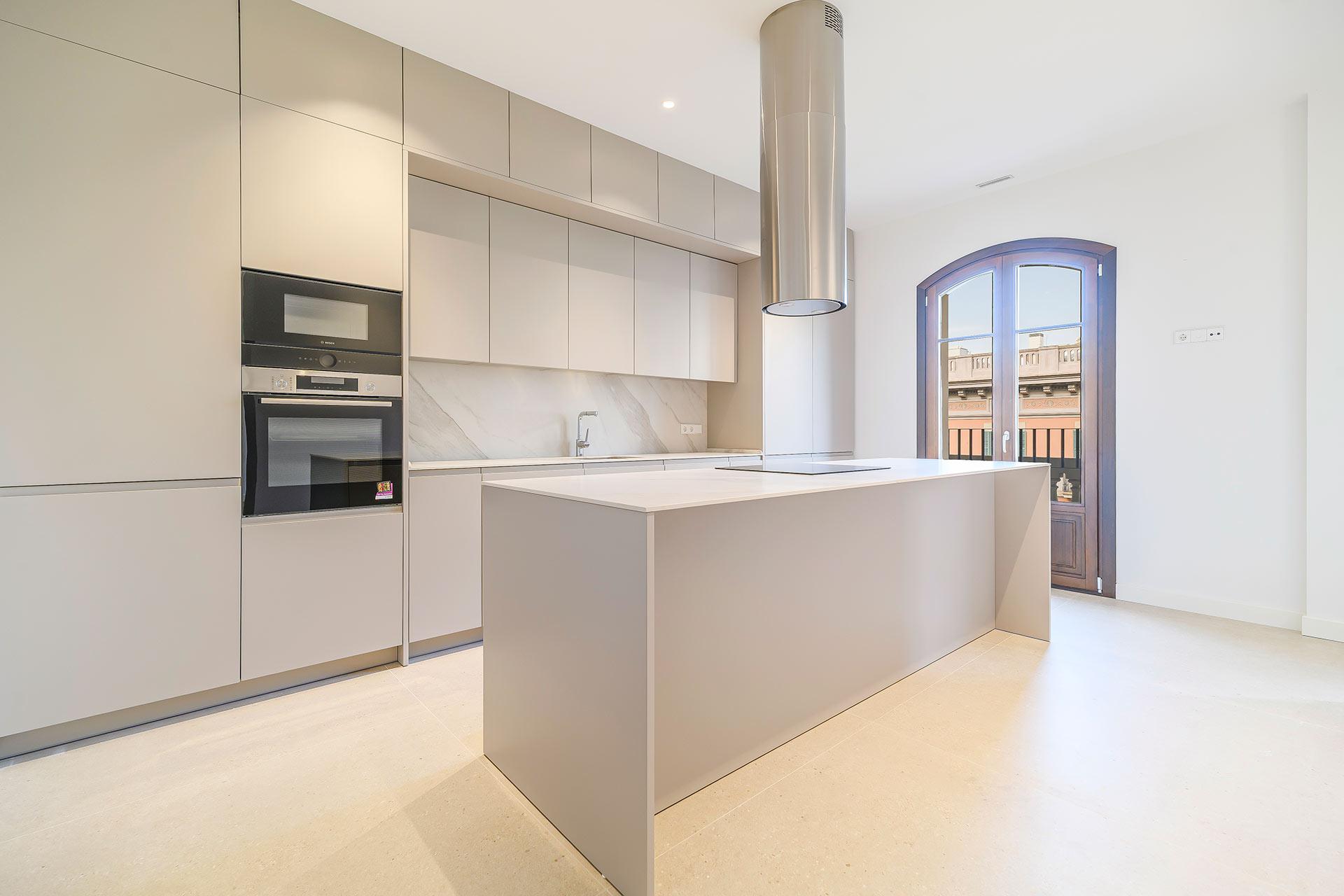 Imagen 12 Dúplex en venta en Barcelona / Pau Claris - Gran Via 