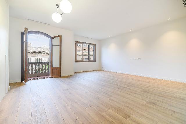 Imagen 7 Inmueble 299721 - Dúplex en venta en Barcelona / Pau Claris - Gran Via 