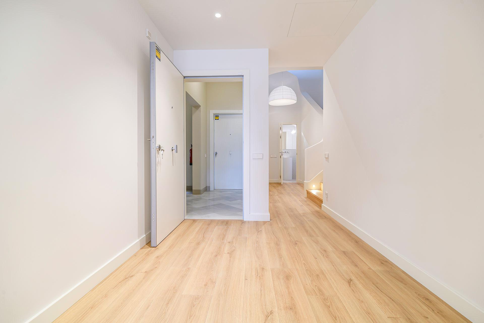 Imagen 30 Dúplex en venta en Barcelona / Pau Claris - Gran Via 