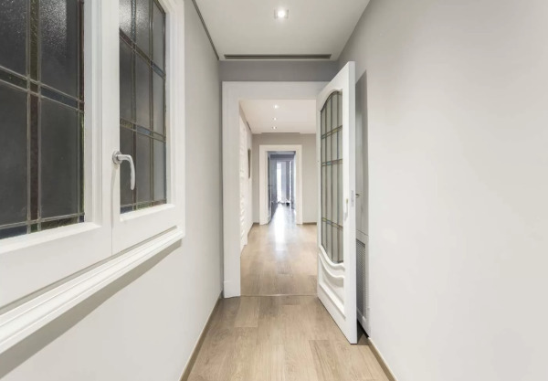 Imagen 2 Piso en venta en Barcelona / Al lado de Turó Park