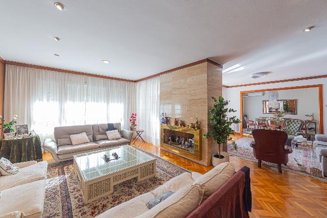 Imagen 2 Inmueble 300344 - Piso en venta en Barcelona / Próximo al Liceo Francés