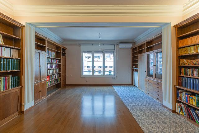 Imagen 1 Inmueble 300363 - Piso en venta en Barcelona / Calvet-Turó Park