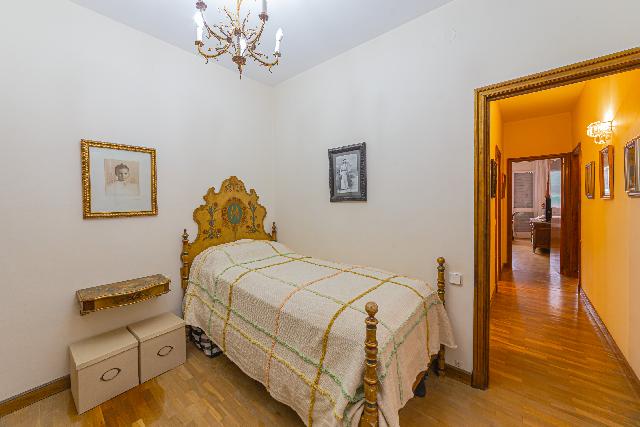 Imagen 20 Inmueble 300705 - Piso en venta en Barcelona / Plaça d´Alfons Comin-Avenida República Argentina