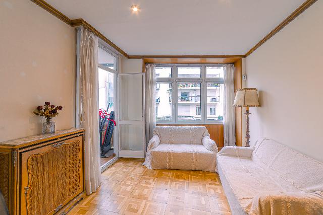 Imagen 13 Inmueble 300705 - Piso en venta en Barcelona / Plaça d´Alfons Comin-Avenida República Argentina