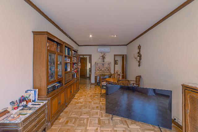 Imagen 17 Inmueble 300705 - Piso en venta en Barcelona / Plaça d´Alfons Comin-Avenida República Argentina