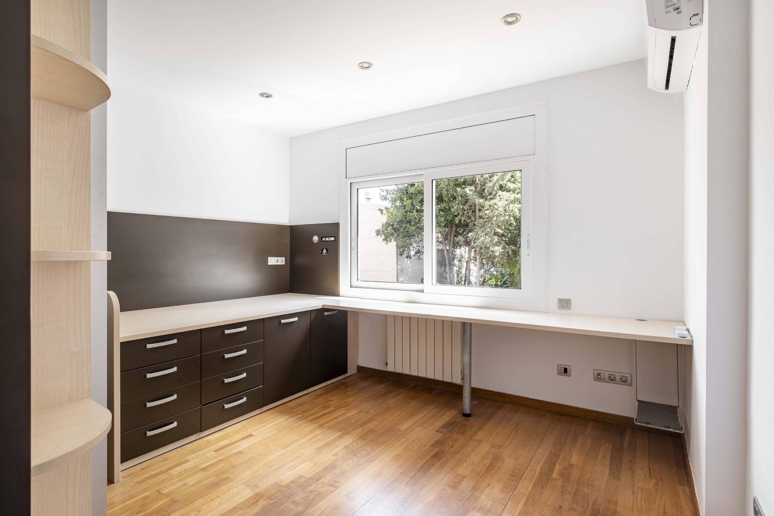 Imagen 12 Casa en venta en Barcelona / Font d´en Fargues