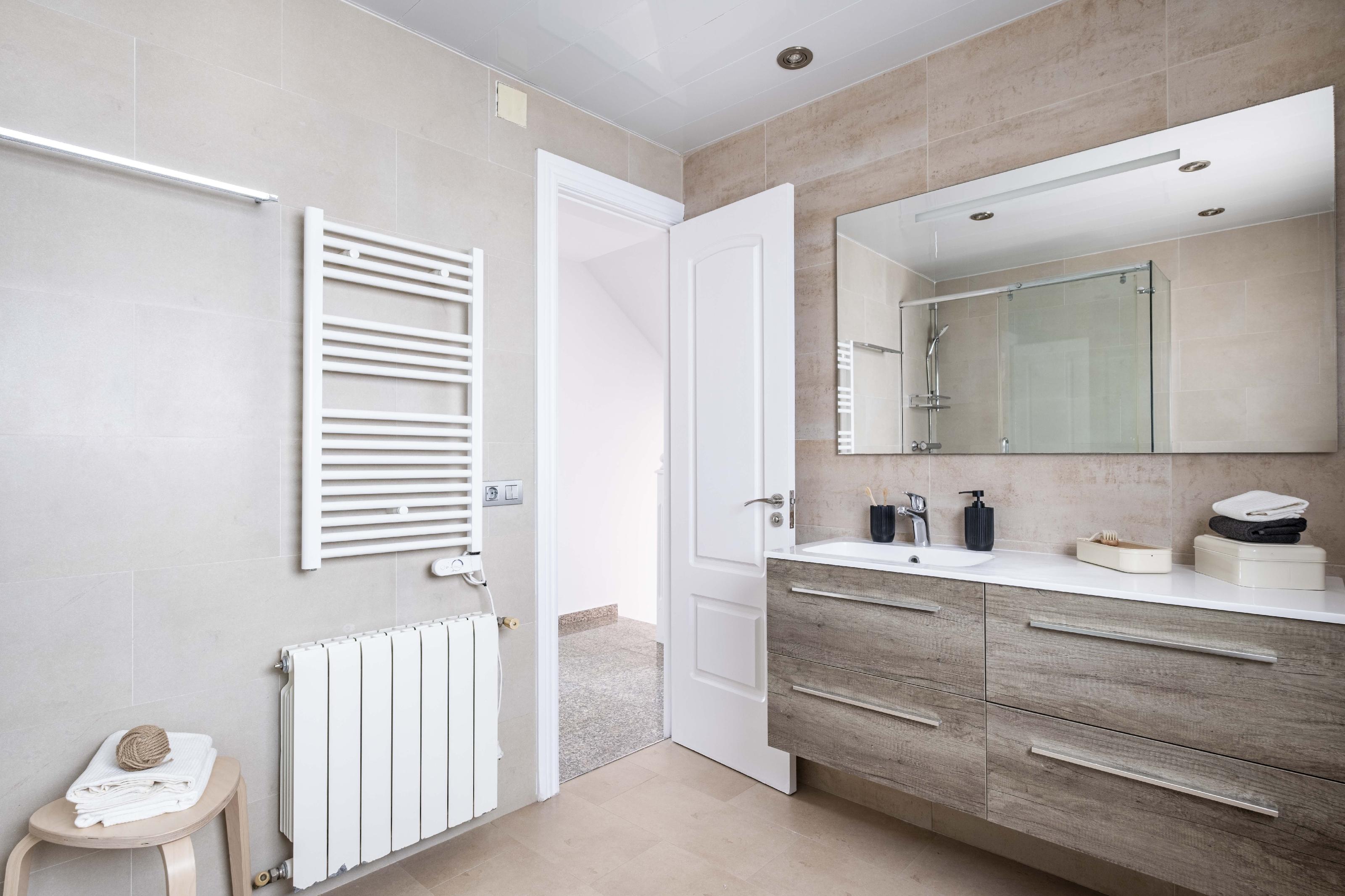 Imagen 34 Casa en venta en Barcelona / Font d´en Fargues