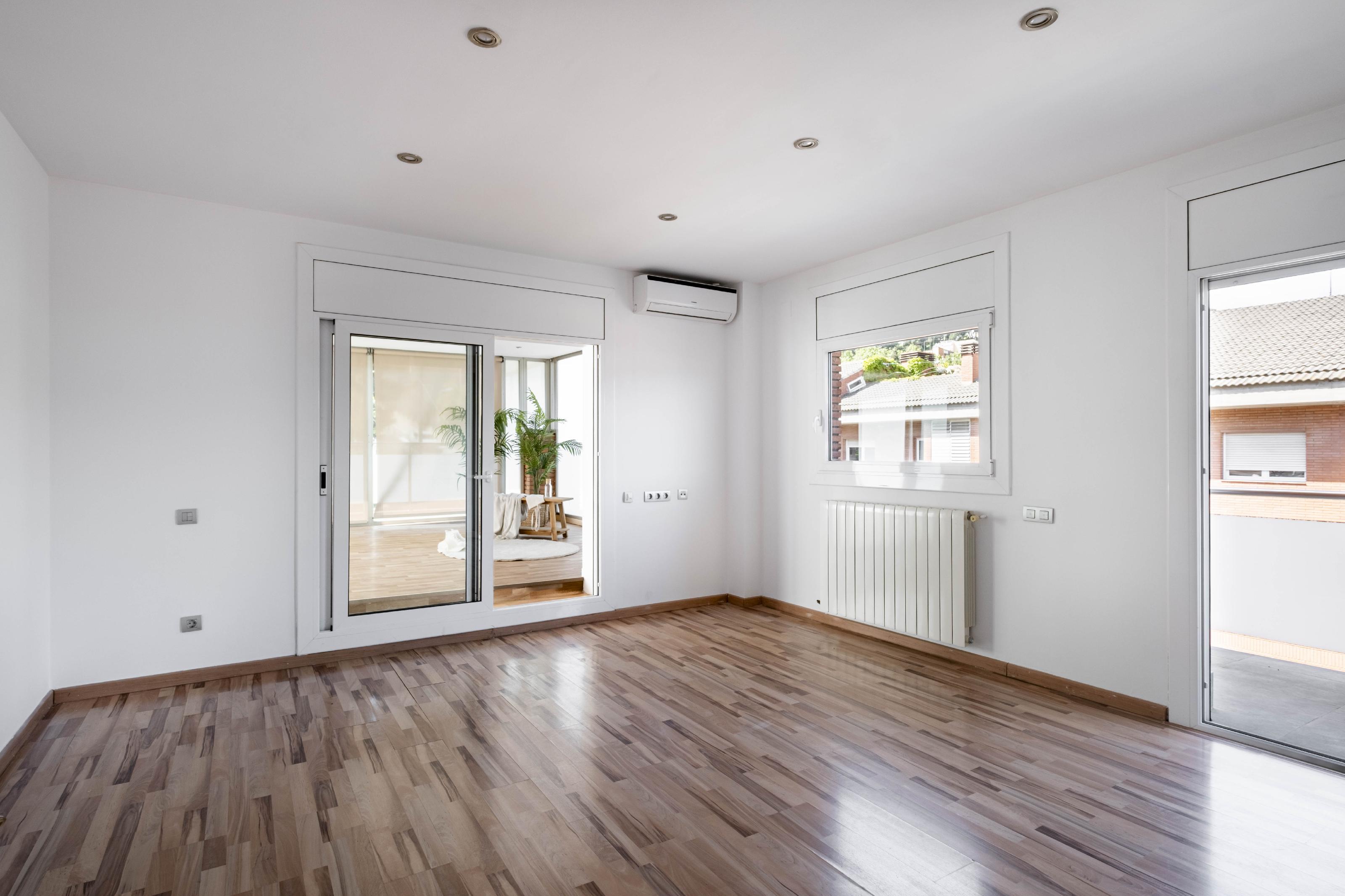 Imagen 2 Casa en venta en Barcelona / Font d´en Fargues