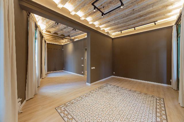 Imagen 3 Inmueble 300953 - Piso en venta en Barcelona / La Rambla - Plaça del Teatre