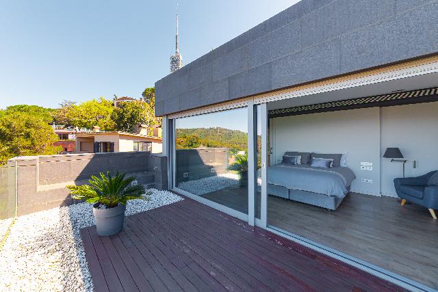 Imagen 3 Inmueble 301017 - Casa en venta en Barcelona / Funicular de Vallvidriera