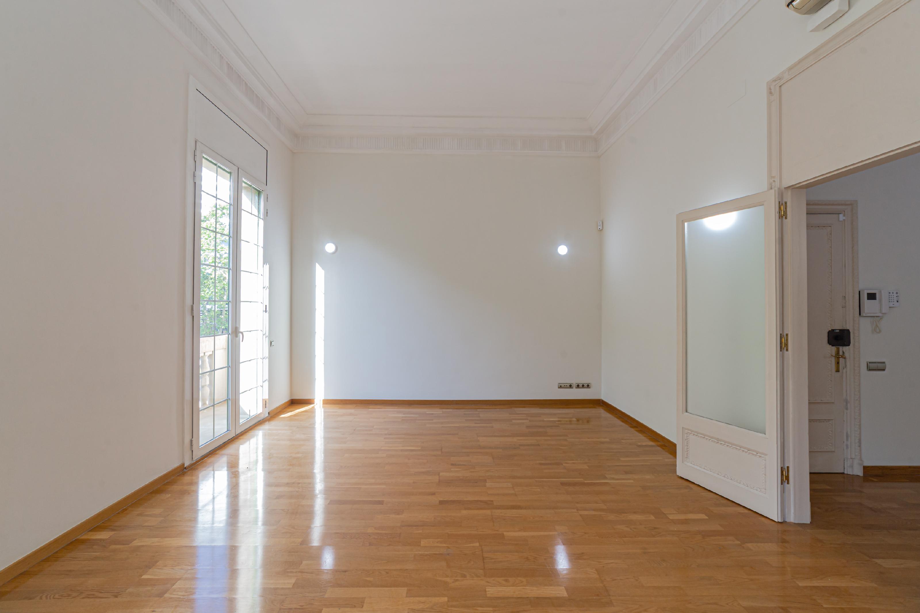 Imagen 10 Piso en venta en Barcelona / Diagonal - Francesc Macià