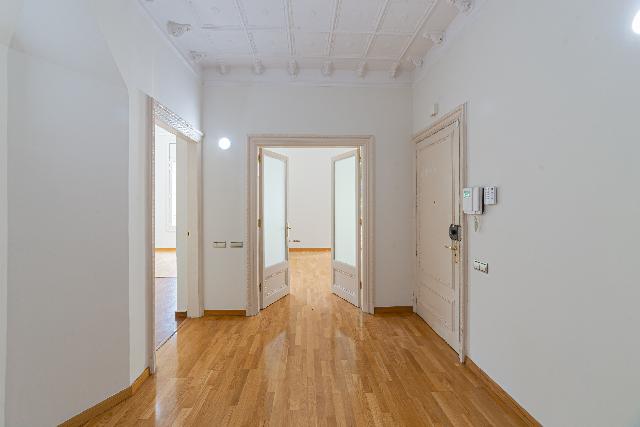 Imagen 2 Inmueble 301306 - Piso en venta en Barcelona / Diagonal - Francesc Macià