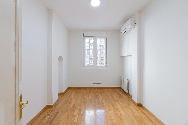 Imagen 20 Inmueble 301306 - Piso en venta en Barcelona / Diagonal - Francesc Macià