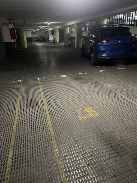Imagen 2 Parking Coche en venta en Barcelona / Santaló - Avenir