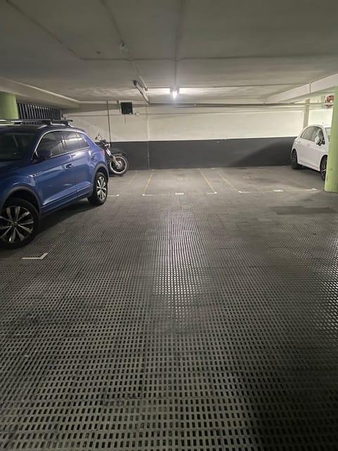 Imagen 3 Parking Coche en venta en Barcelona / Santaló - Avenir