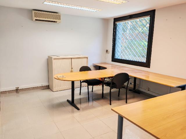 Imagen 1 Inmueble 301450 - Oficina Comercial en venta en Barcelona / Manuel Girona - Benet Mateu