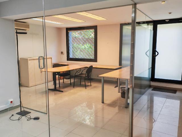 Imagen 5 Inmueble 301450 - Oficina Comercial en venta en Barcelona / Manuel Girona - Benet Mateu