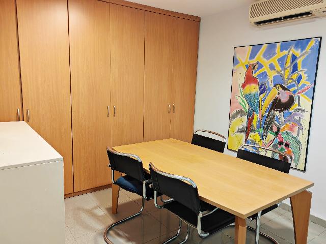 Imagen 3 Inmueble 301450 - Oficina Comercial en venta en Barcelona / Manuel Girona - Benet Mateu