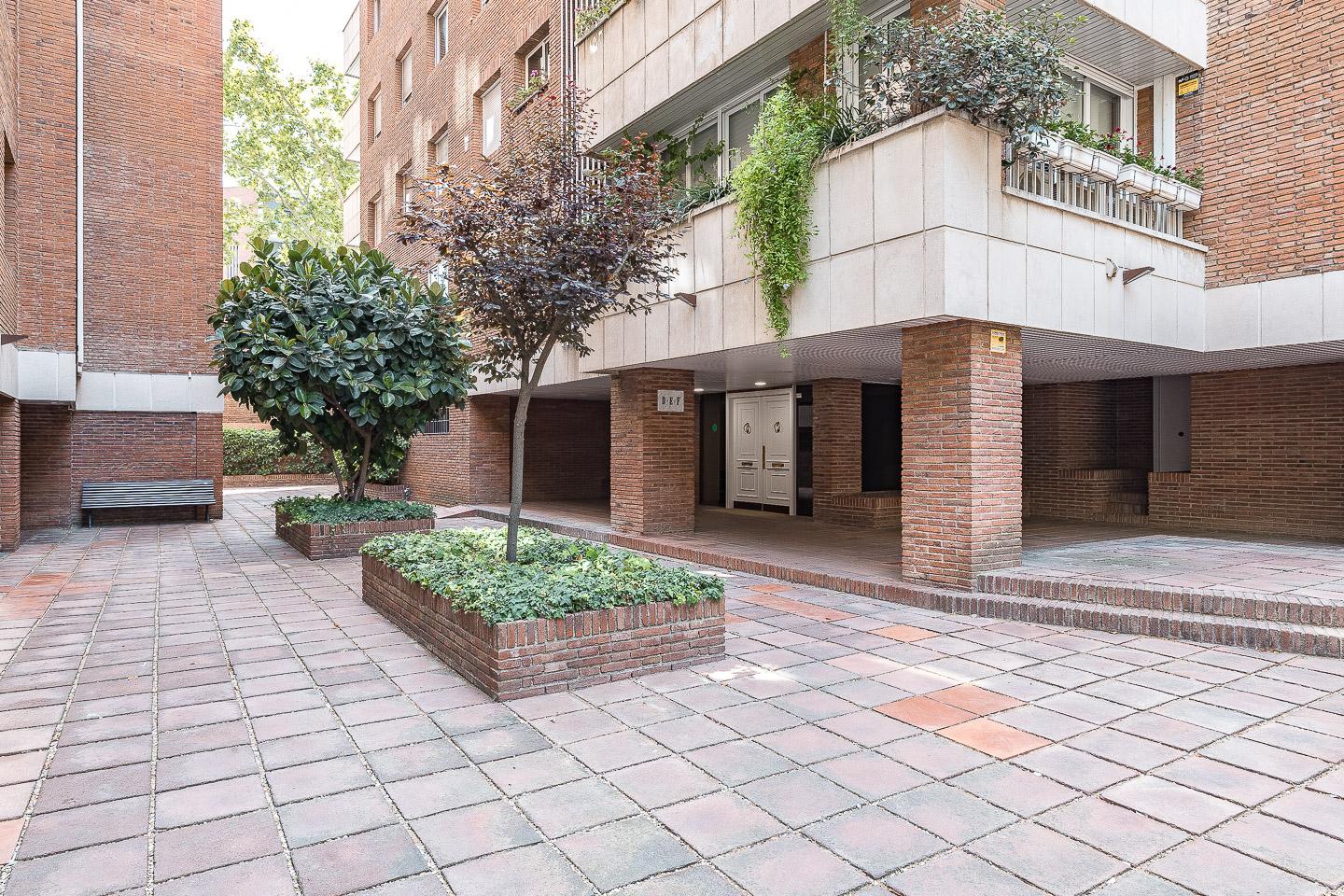 Imagen 35 Piso en venta en Barcelona / Calle Calatrava-Vía Augusta