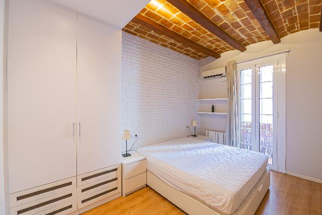 Imagen 2 Inmueble 302373 - Piso en venta en Barcelona / Jardines Joaquim Ruyra- L´illa diagonal