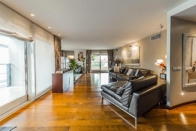 Imagen 2 Inmueble 302487 - Piso en venta en Barcelona / Las Tres Torres - Nena Casas