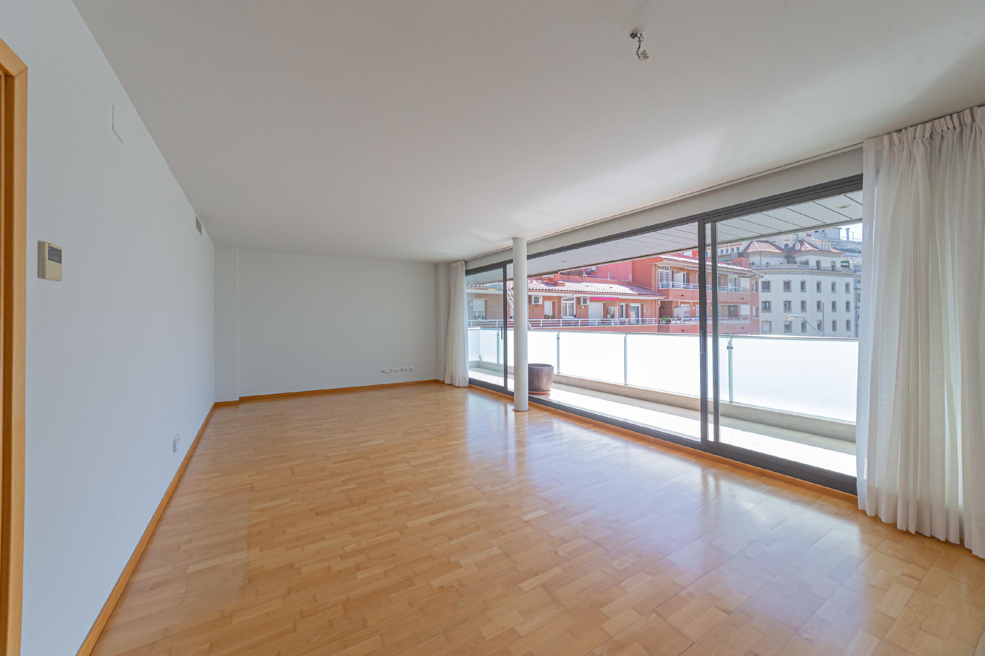 Imagen 8 Piso en alquiler en Barcelona / Jardines Santa Amelia 